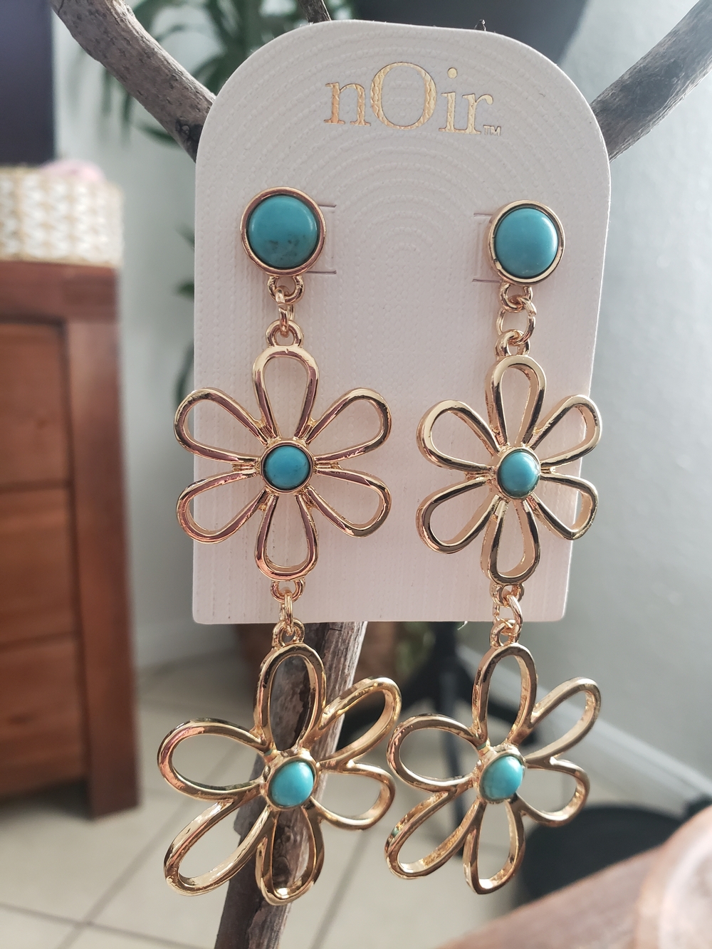 nOir Jewelry Gold-Tone Turquoise Flower Drop Earrings - Picture 3 of 5